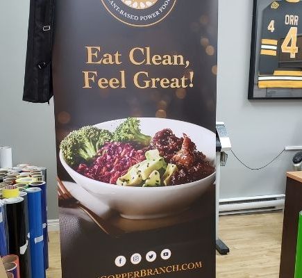  sign showing delicious food
